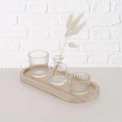 Boltze Home Dienblad Sindra met decoratie 25x10x12cm. 2 waxinelichtjes en 1 vaas op houten dienblad