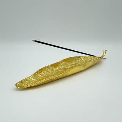 a sunny day wierook houder - wierookhouder - messing - goudkleurig - wierookhouder plankje - wierook en wierookkegels - wierook brander - meditatie - aromatherapie - rituelen - 25 x 5 cm - geurloos