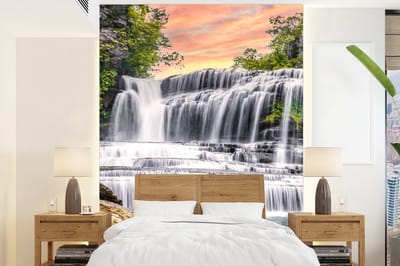 Behang - Fotobehang Waterval - Water - Stenen - Planten - Natuur - Breedte 160 cm x hoogte 220 cm