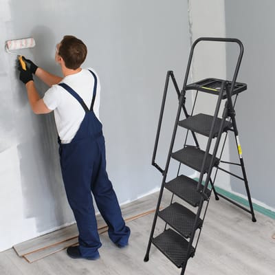 5-Traps Opstapje - Antislip - Inklapbaar - Stalen Keukentrap Met Handgreep En Tooltray - Zwart - 150 kg