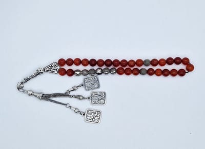 Handgemaakte naam tasbih 33 Kralen Natuursteen “Rood Agaat” - met metaal tassel “subhan allah"- Met je naam of de naam van uw geliefde- 8 mm diameter van de korrel