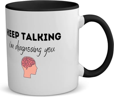 Akyol - keep talking i am diagnosing you koffiemok - theemok zwart - Quotes - dokters - patiënten - mensen testen - collega's - werknemers - verjaardagscadeau - verjaardag - cadeau - afscheidscadeau - geschenk - leuke cadeau - kado - 350 ML inhoud