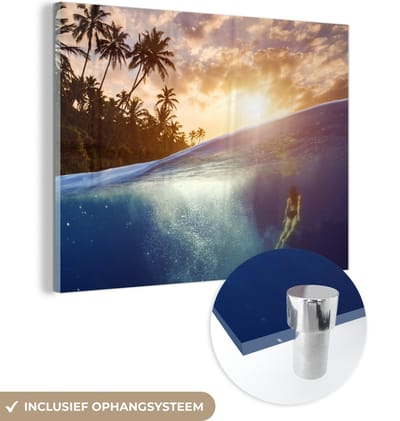 MuchoWow® Glasschilderij 160x120 cm - Schilderij acrylglas - Zee - Zwemmer - Zon - Foto op glas - Muurdecoratie woonkamer - Wanddecoratie slaapkamer - Schilderijen