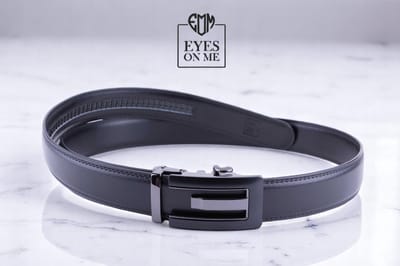 Zwarte lederen riem zonder gaatjes met automatische gesp voor heren ( Model N035 )