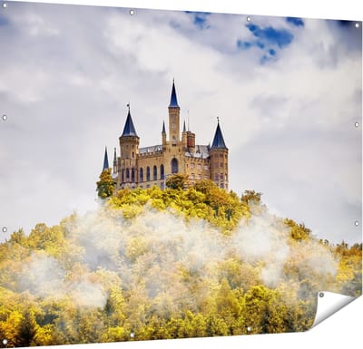 Gards Tuinposter Kasteel op de Berg in het Bos - 150x120 cm - Tuindoek - Tuindecoratie - Wanddecoratie buiten - Tuinschilderij