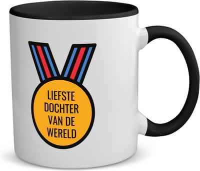 Akyol - liefste dochter van de wereld koffiemok - theemok - zwart - Dochter - de liefste dochter - verjaardagscadeau - verjaardag - cadeau - cadeautje voor dochter - dochter artikelen - kado - geschenk - gift - 350 ML inhoud