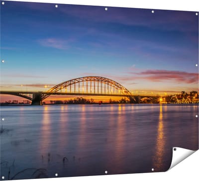 Gards Tuinposter Waalbrug in Nijmegen - 160x120 cm - Tuindoek - Tuindecoratie - Wanddecoratie buiten - Tuinschilderij