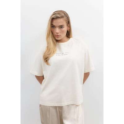VIVEH Signature Tee Coconut Milk Maat: 36 | Tops Outlet | Dames | Wit