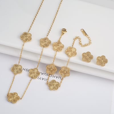 3 Stuks 18k Verguld Vijfbladige Bloemen Ketting Oorbellen Armband Zirkonia Set Voor Vrouw Mode Feest Zirkonia Dagelijkse Slijtage Klaver beige