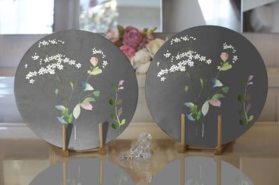 Placemat -Velvet textile met hout - Bloemen op grijs  - 2 stuks - 33 cm - Onderlegger