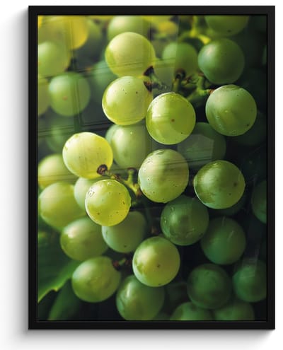 Poster in lijst - Fotolijst 50x70 cm - Posters - Druiven - Tros - Groen - Posterlijst zwart - Decoratie - Wanddecoratie woonkamer - Muurdecoratie slaapkamer
