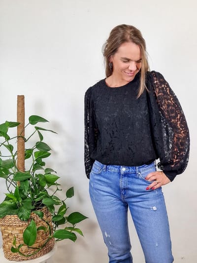 Only T-shirt Onlyrsa 78 Lace Top Nl Wvn 15283271 Black Dames Maat - S