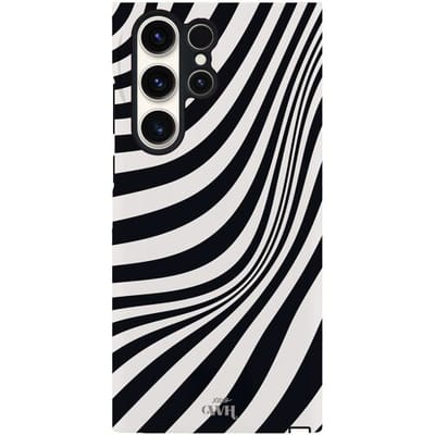 xoxo Wildhearts Optical Illusion - Hoesje geschikt voor Samsung Galaxy S24 Ultra - Siliconen hoesje met dubbele beschermlaag - Luxe case - Stevige backcover - Golvenprint - Golvend patroon - golven - Zwart / Beige