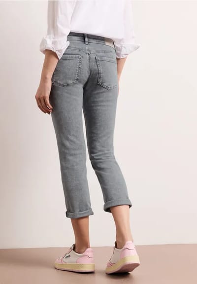 7/8 Low Waist Slim Legs jeans in casual fit