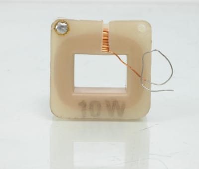 Bobine d'éclairage 10W pour mobylette Peugeot 50 102 électronique et étoile Neuf