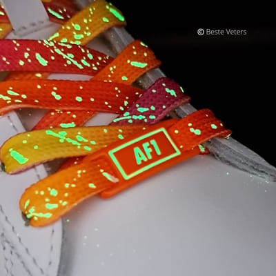 Beste Veters – Schoenaccessoires - Lichtgevende veters – Airforce veters en gesp oranje – Glow in the dark - 120 cm – Airforce gesp oranje – af1 gesp oranje - Koningsdag - Oranje-Kerst -AF1 - EK2024 - Zomer
