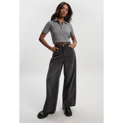 boohoo Dames Petite Mid Waist Losse pasvorm Wijd uitlopende jeans | Washed Black | Maat: 34