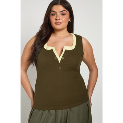 boohoo Dames Plus Geribbelde Contrast Henley Knoop Vest Top | Kaki | Maat: 44