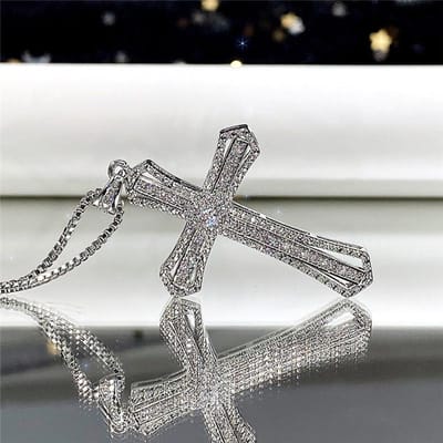 Huitan Luxe Volledig Zirkonia Kruis Hanger Ketting voor Vrouwen Mode Veelzijdige Ketting Sieraden Feest Dagelijkse Accessoires gray