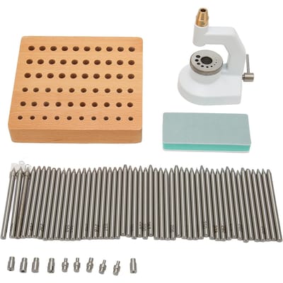 Kit de poinçonnage pour horloger avec 50 poinçons et 10 piquets beige