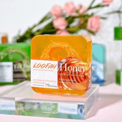 Loofah Zeepblok Honey - Honing - 100g Zeep Stuk met Loofah Spons - Handgemaakte Biologische Body Bar met Luffa - Duurzaam - Handmade - Bio - Vegan - Plantaardig -