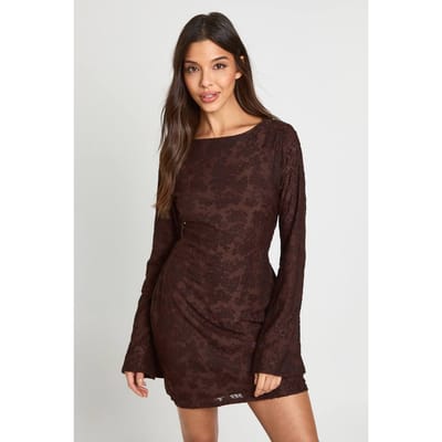 boohoo Dames Burnout Bloemen Open Rug Wijde Mouw Mini Jurk | Chocolate | Maat: 8