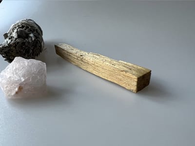 Afecto Set van witte salie + Palo Santo + roze kristal: de kracht van liefde en harmonie