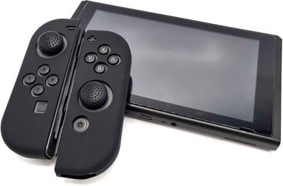 Gadgetpoint - Hoesjes & Skins voor Nintendo Switch 1 - Performance Gaming Case - Soft Grip Covers - Anti-Slip Joy-Con Controller Accessoires - Zwart