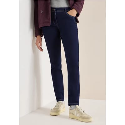 Uitgerolde casual jeans