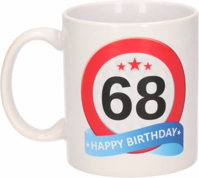 Beallatio Decorations - 68 jaar Verjaardag koffiemok - cadeau beker - stopbord print met happy birthday - 300 ml - keramiek - wit
