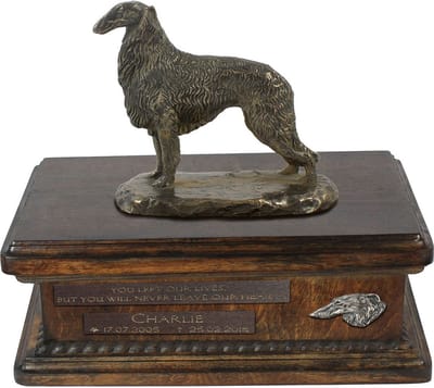 Persoonlijke urn voor Borzoi met beeldje en houten ontwerp