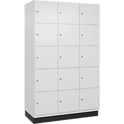 C+P Cambio lockerkast, 3 vakken, 15 vakken, met plint, B 1200 x D 525 x H 1980 mm, verkeerswit