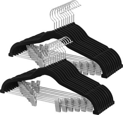 SONGMICS - Kledinghangers - Kledinghangers Fluweel - 20 Stuks - Met Verstelbare Clips - Antislip en Ruimtebesparend