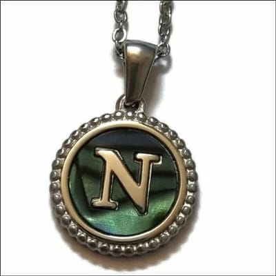 Aramat Jewels | Halskettingen | Unieke Stalen Initiaal Ketting met Abalone Schelp - Zilverkleur - 45cm | N | |15mm | Staal | Volwassenen | Verkleurd niet