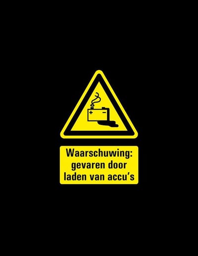 Waarschuwing voor gevaren door laden accu's bord met tekst 148 x 210 mm