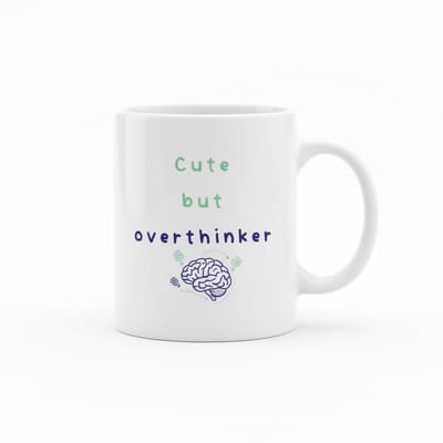 Cute but Overthinker Mok – Grappige Gedachten Tekst Koffiemok – 330 ml Keramische Mok