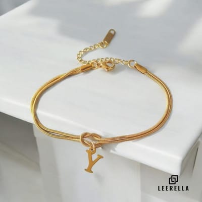 Leerella | Y | Stijlvolle Letter Armband van Hoogwaardig RVS in Goudkleur met Initialen – Perfect voor Dames en Heren | Luxe Accessoire met Persoonlijke Touch Moederdag, Valentijnsdag en Verjaardag Cadeau 16+5cm
