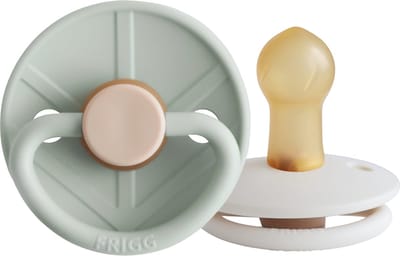 Frigg Little Viking Fopspeen - Rond - 2 Stuks - 0-6 Mnd - Sage/Cream