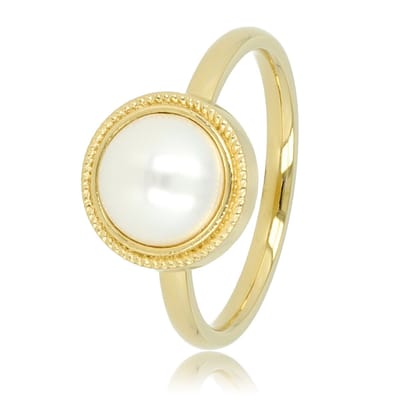 My Bendel - Goudkleurige Aanschuifring met Witte Parel - Goudkleurige Vintage Ring - Witte Parel - Tijdloze Elegantie - met Luxe Cadeauverpakking | Sieraden Voor Dames | Maat 16.00 Mm / Maat 50