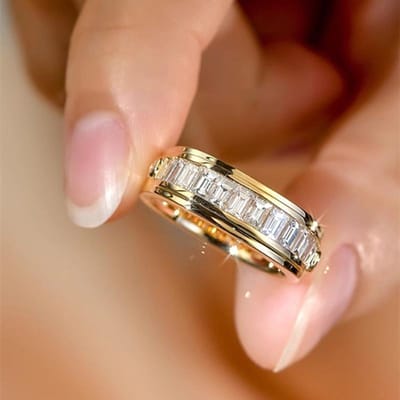 Huitan Mode Gouden Kleur Verlovingsring Bruids Trouwring Sieraden met Briljante Zirkonia Luxe Veelzijdige Vingeraccessoires 8 brown