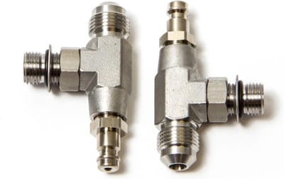 SeaStar Hynautic bleeder tee for use with 5/16" or 3/8" hose  (2 per kit)