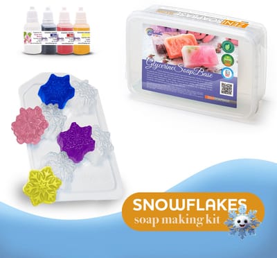 Zelf Zeep Maken Pakket Sneeuwvlokken – DIY Set met 1KG Gietzeep, Mal, Kleurstoffen & Geurolie Kerstboom – Cadeau Winter & Kerst – ArinKaSoap