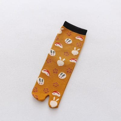 Chaussettes à deux orteils pour femmes, tube moyen en coton, automne et hiver, dessin animé animal, absorbant la transpiration, chaussettes chaudes pour femmes, chaussettes à orteils fendus jaune