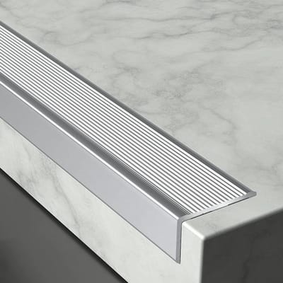 Traprandprofiel L-vormig - Trapneusstrip Aluminium - Trap Veiligheid - Antislip Randbescherming - 100 cm - Zilver