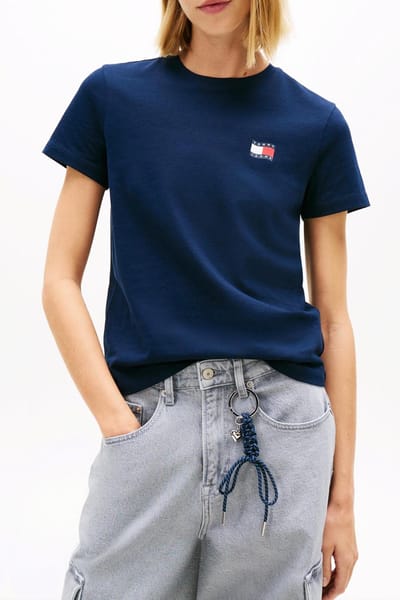 Tommy Hilfiger Tjw Regular Wavy Flag Ss T-shirt Dark Night Navy Taglia: XS | Maglie Sportivi Outlet | Donna | Nero