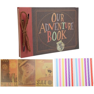 Ensemble d'album photo de scrapbooking fait à la main avec des autocollants colorés pour les voyages dans le temps de fête de famille rétro gray