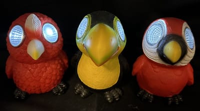 Polyresin solarlampen "tropische vogels" - Set van 3 stuks - met 2 LEDs - Staand model - hoogte 10 x 9 x 7 cm - Tuindecoratie - Tuinverlichting