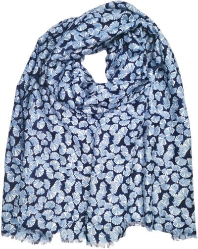 Lange dames sjaal Marieke gebloemd motief ginkgo bladprint blauw goud lichtblauw korenblauw
