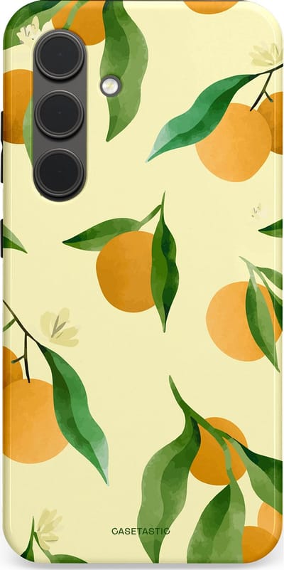 Casetastic Hoesje Geschikt voor Samsung S24 - Stijlvolle Beschermende Duo-layer Case - Bladrijke Sinaasappel