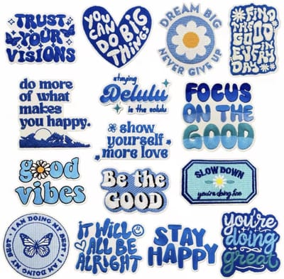 Quote Baby Blue Good vibes good hippy - Willekeurige Strijk Embleem 5 stuks - Opstrijkbare geborduurde patches - Kleding Patchs - Versiering Voor Kleding - Iron On - Doe-het-zelf-accessoires - Naai op geborduurde applicatie